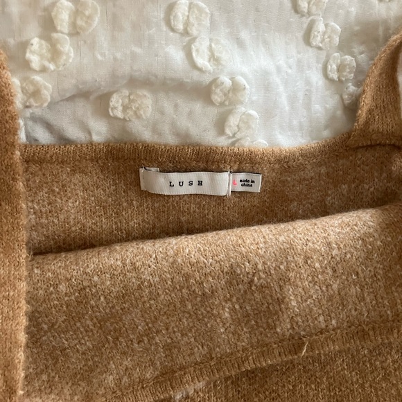 Lush heart knit beige and white heart tank top - Picture 5 of 5